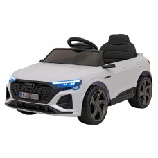 Дитяча акумуляторна машинка Audi SQ8 Біла