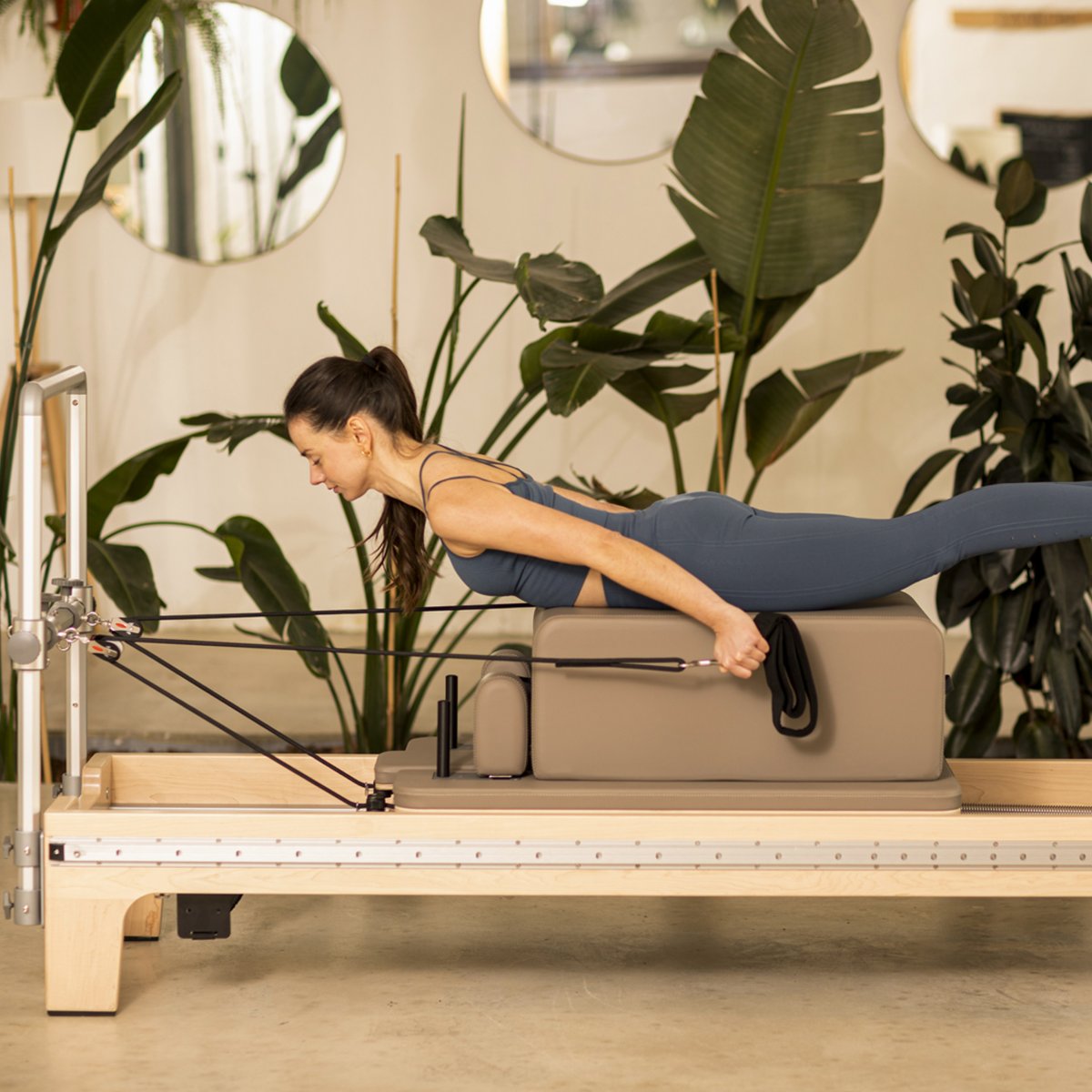 Каретка Pilates Reformer
